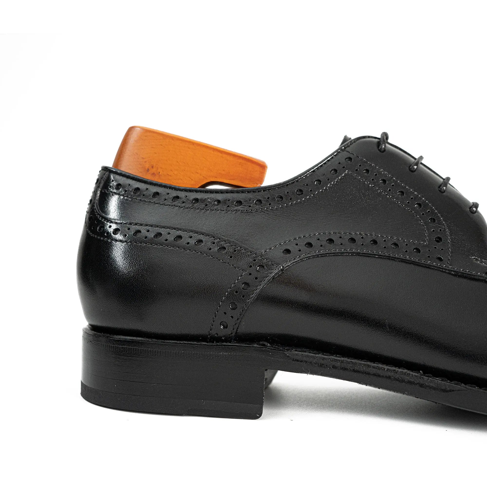Black Medallion Oxford
