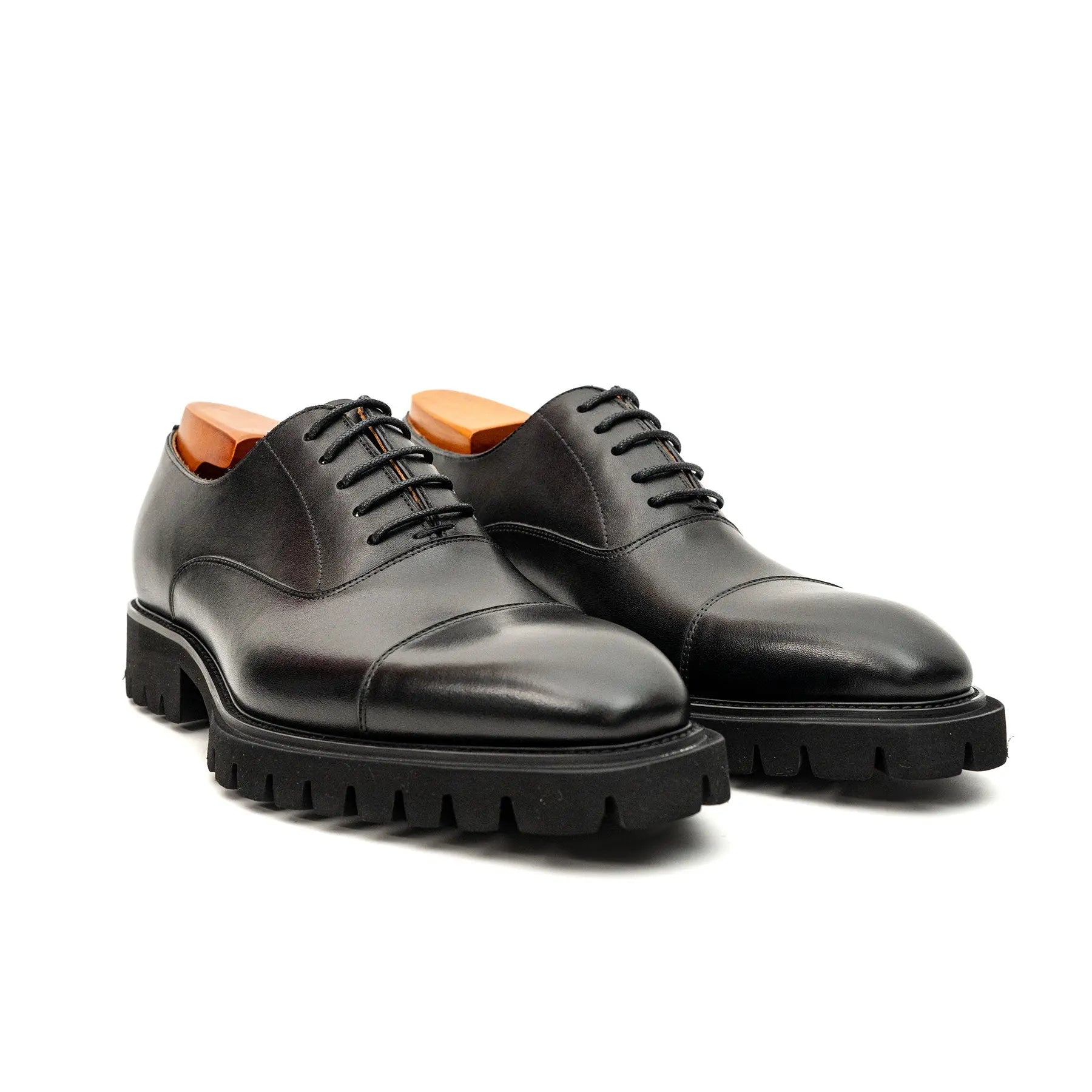 Black Calf Lug-Sole Oxford