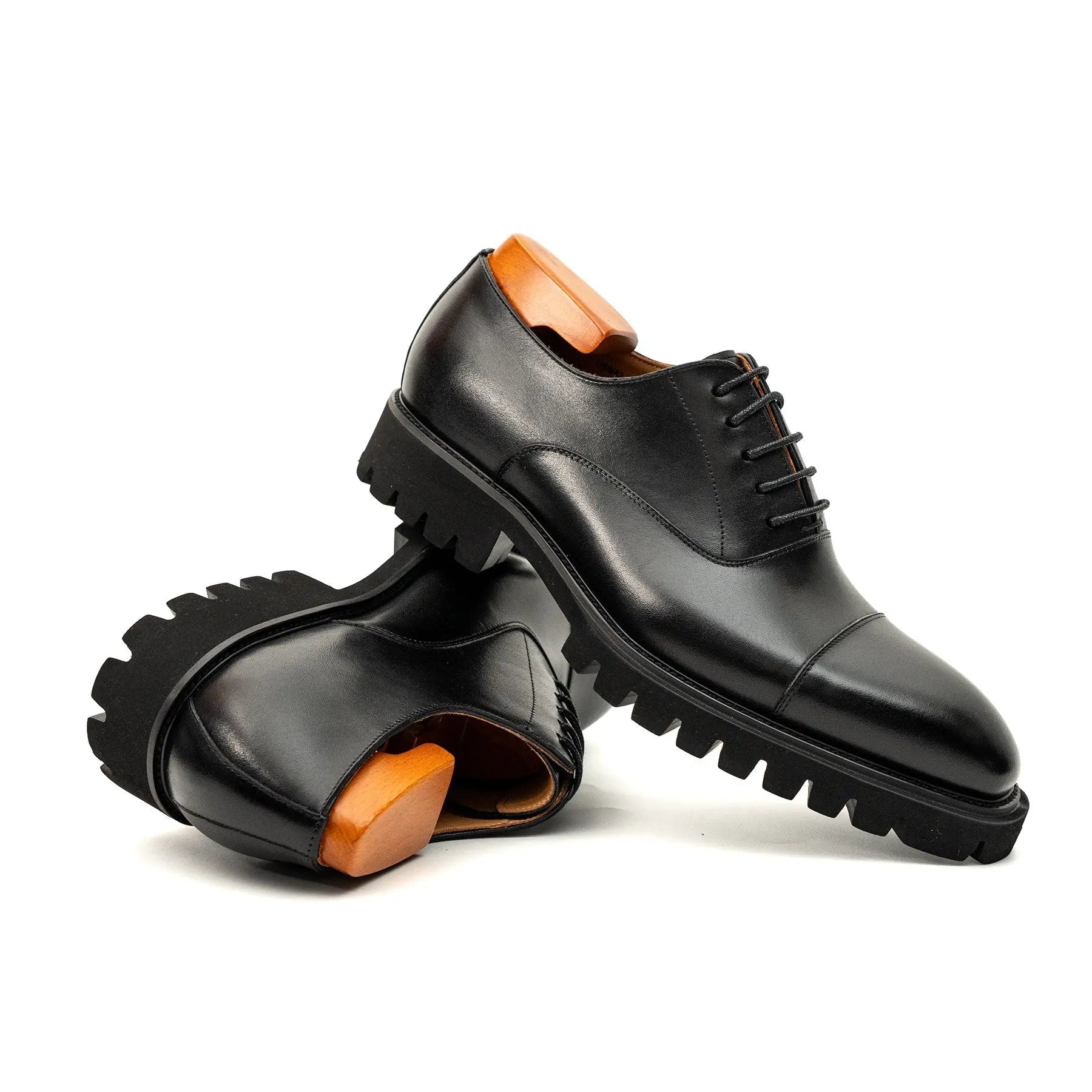 Black Calf Lug-Sole Oxford