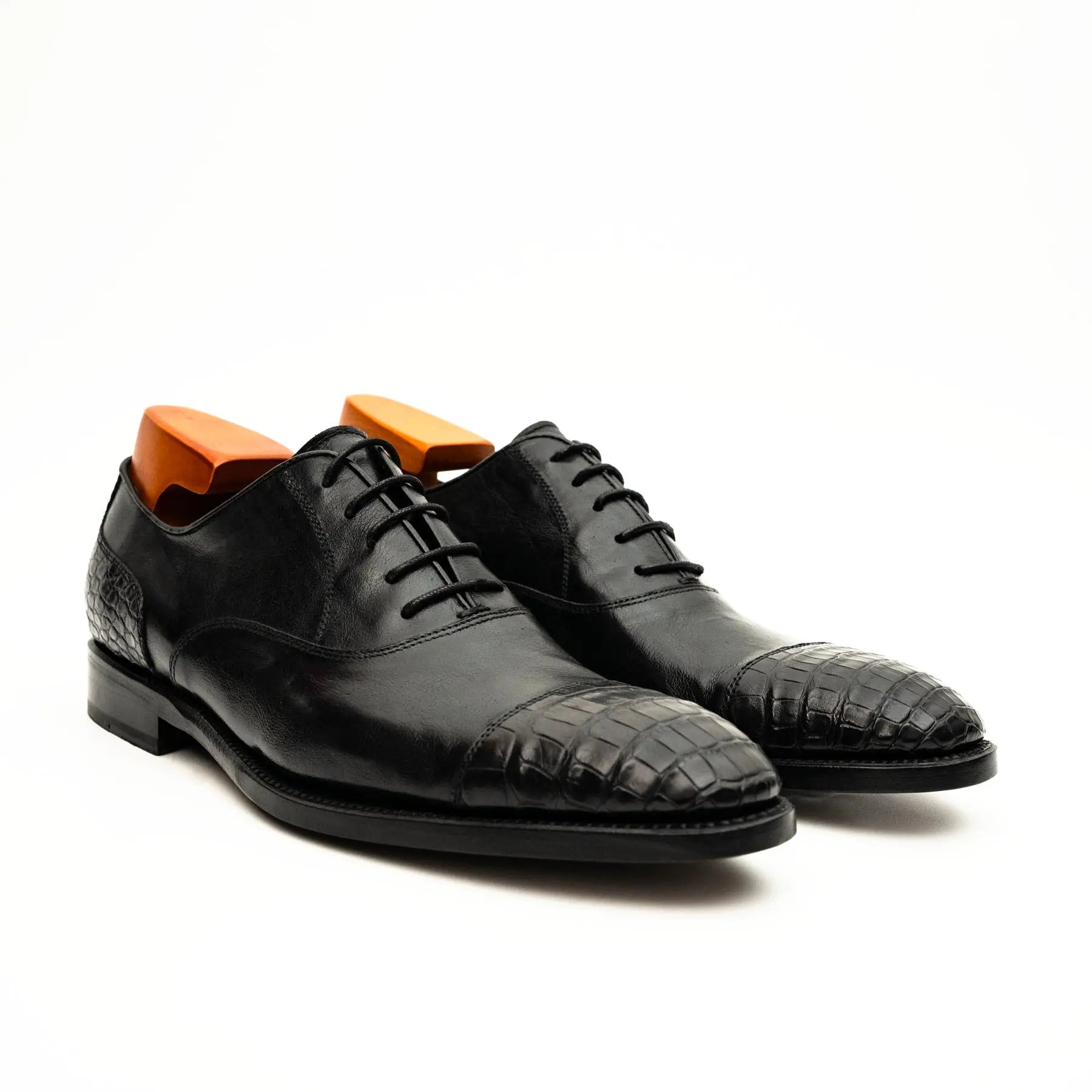 Black Crocodile-Textured Oxford