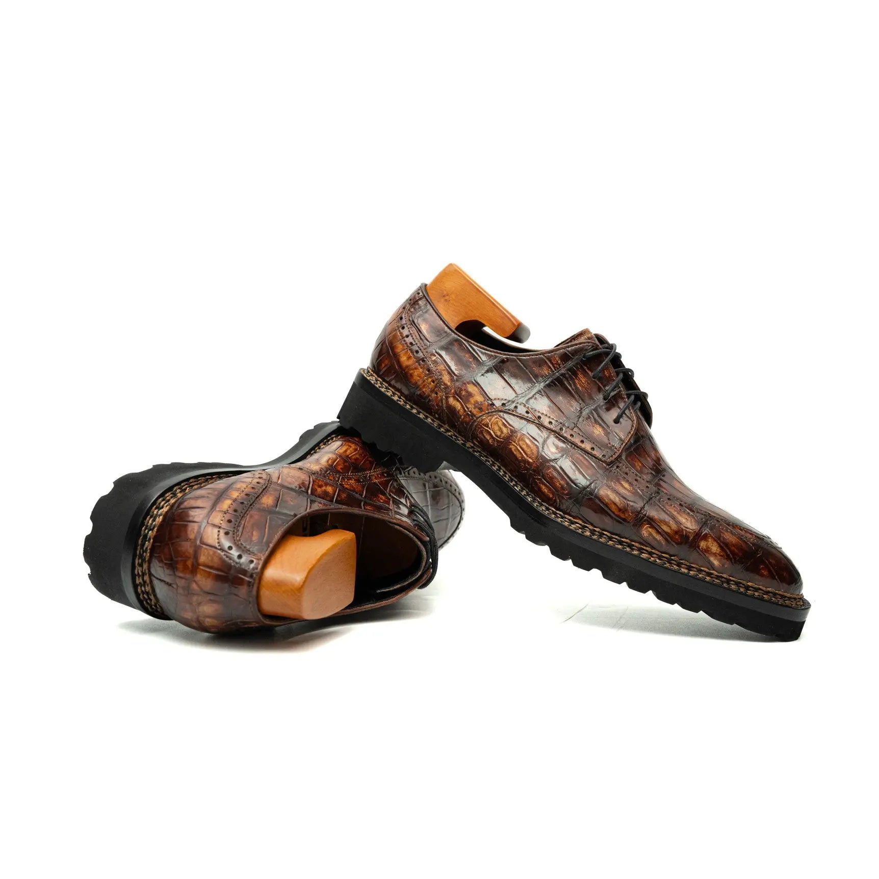 Cognac Crocodile Norwegian Lug Derby