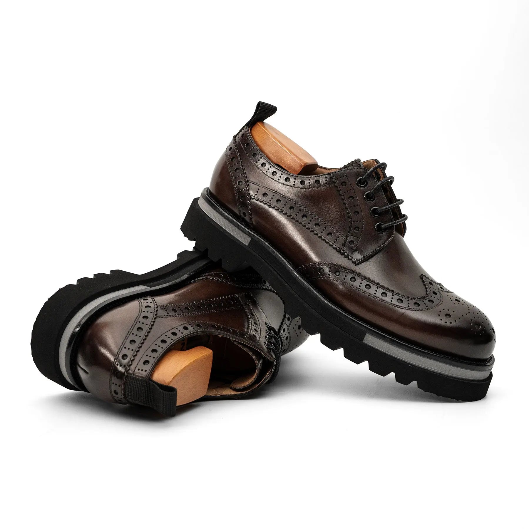 Burnished Brogue Lug-Sole Derby