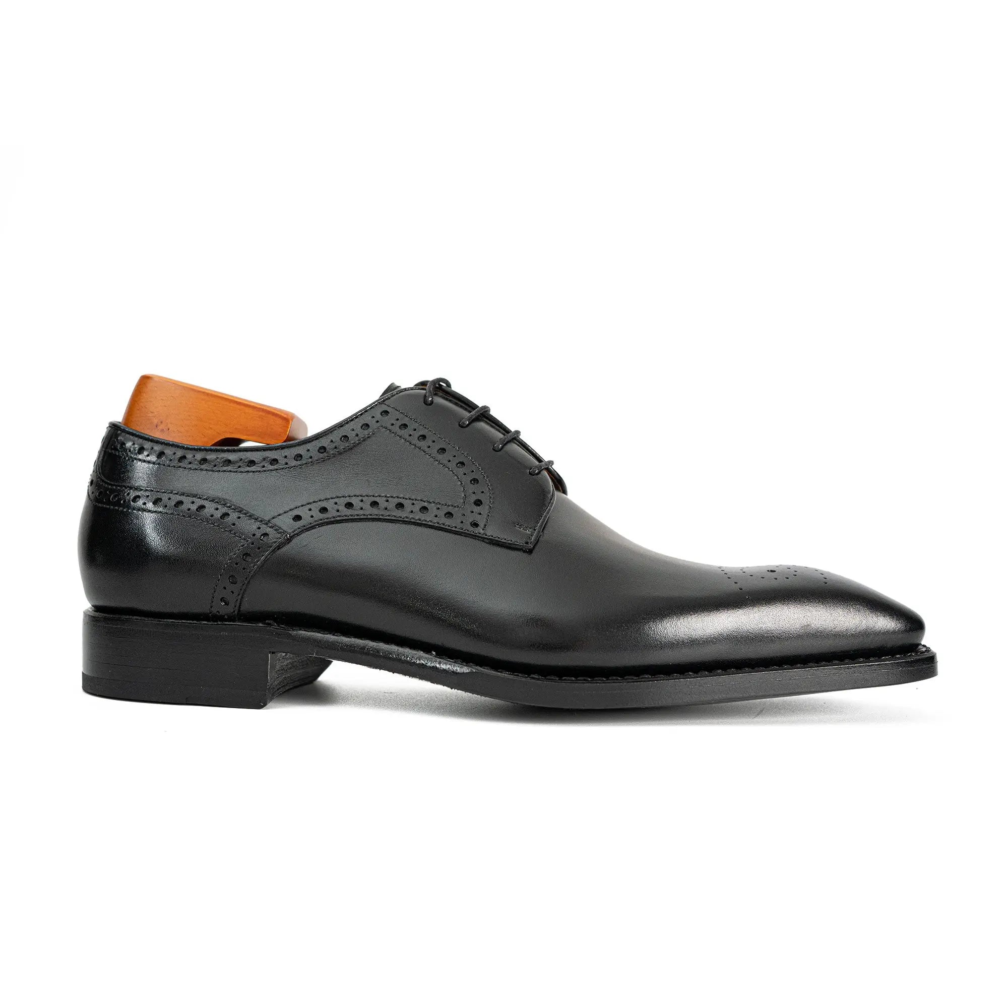 Black Medallion Oxford