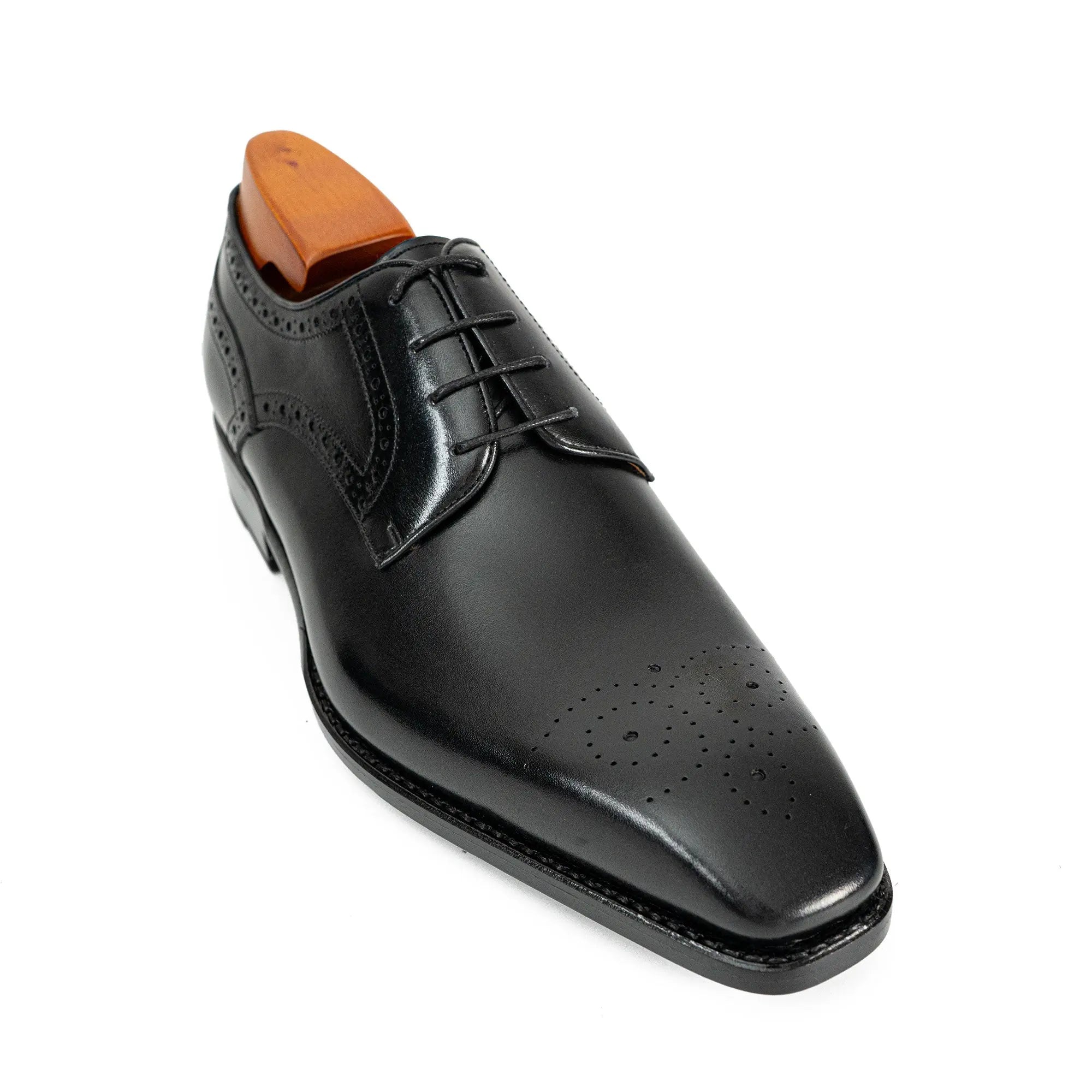 Black Medallion Oxford