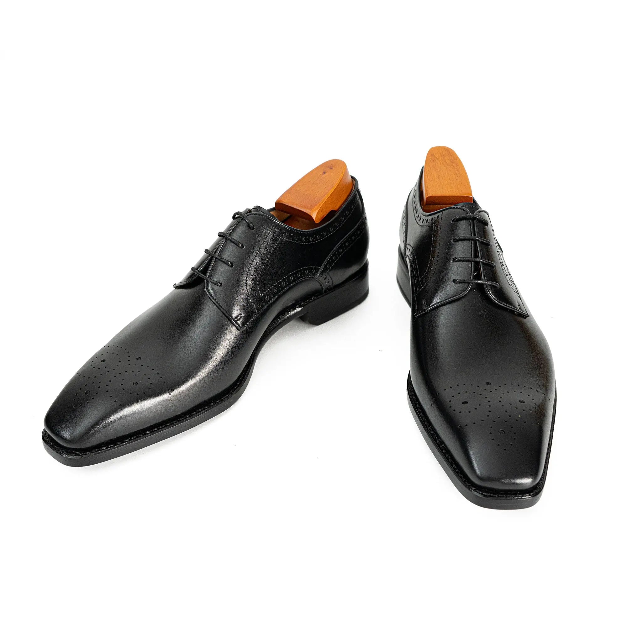 Black Medallion Oxford