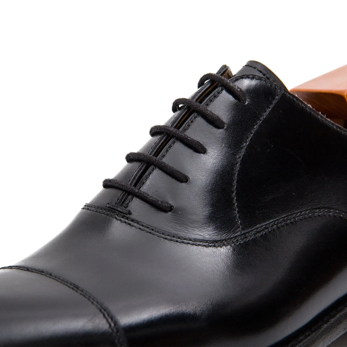 Black Cap-Toe Oxford Shoe