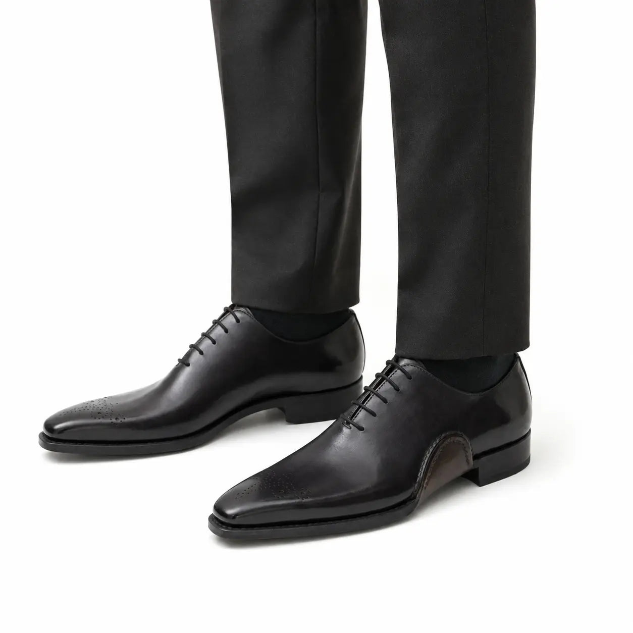Medallion Seam Oxford
