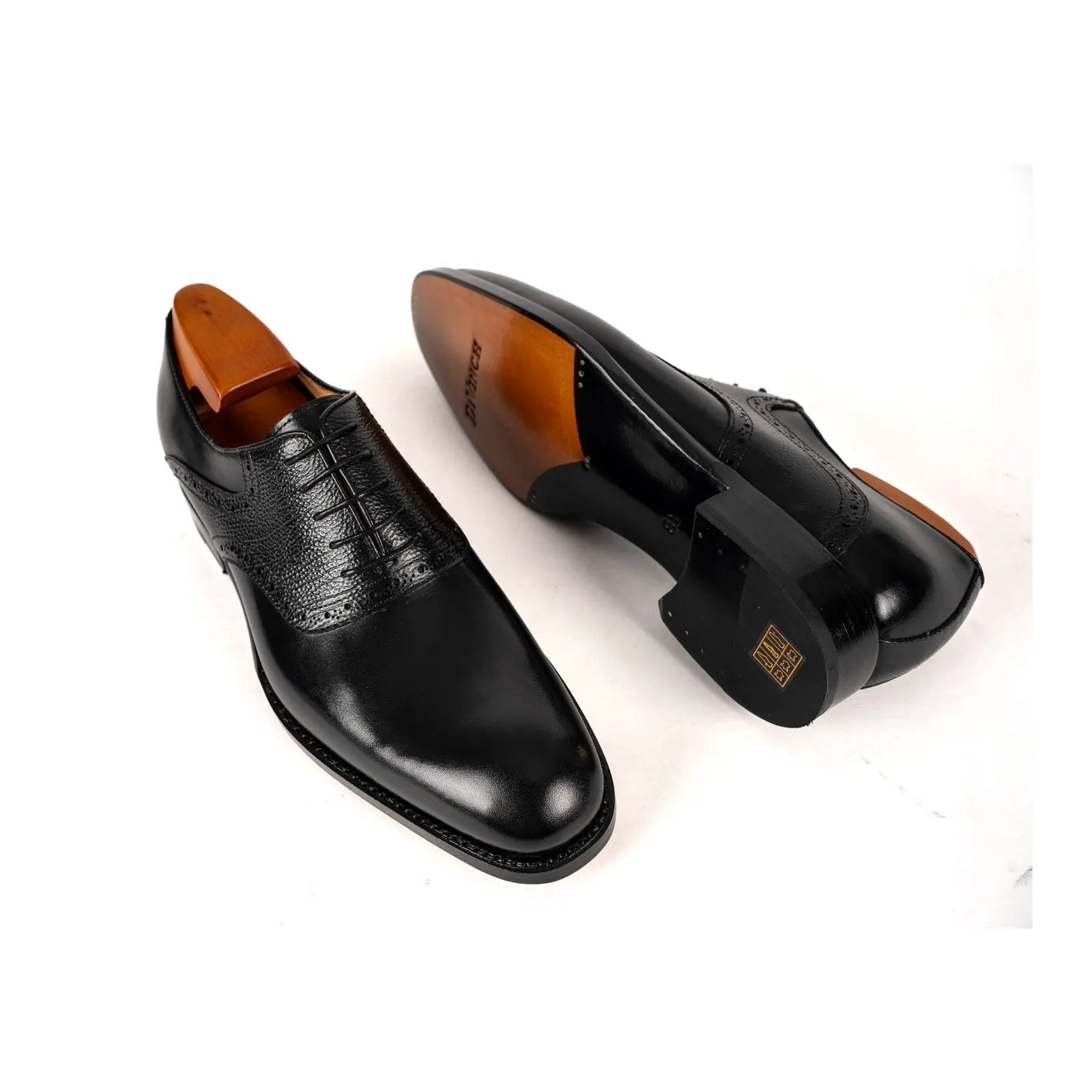 Black Textured-Panel Oxford Shoe