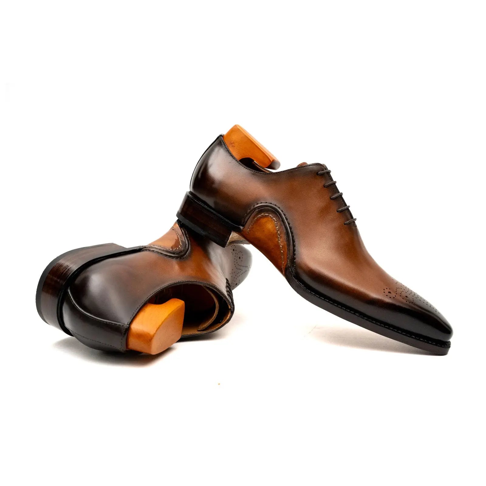Patina Medallion Oxford