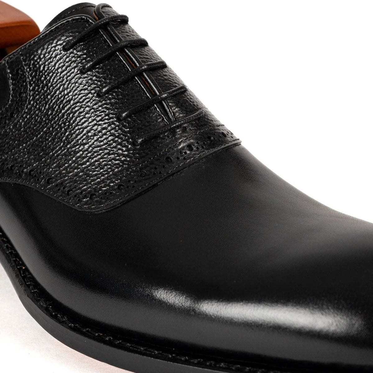 Black Textured-Panel Oxford Shoe