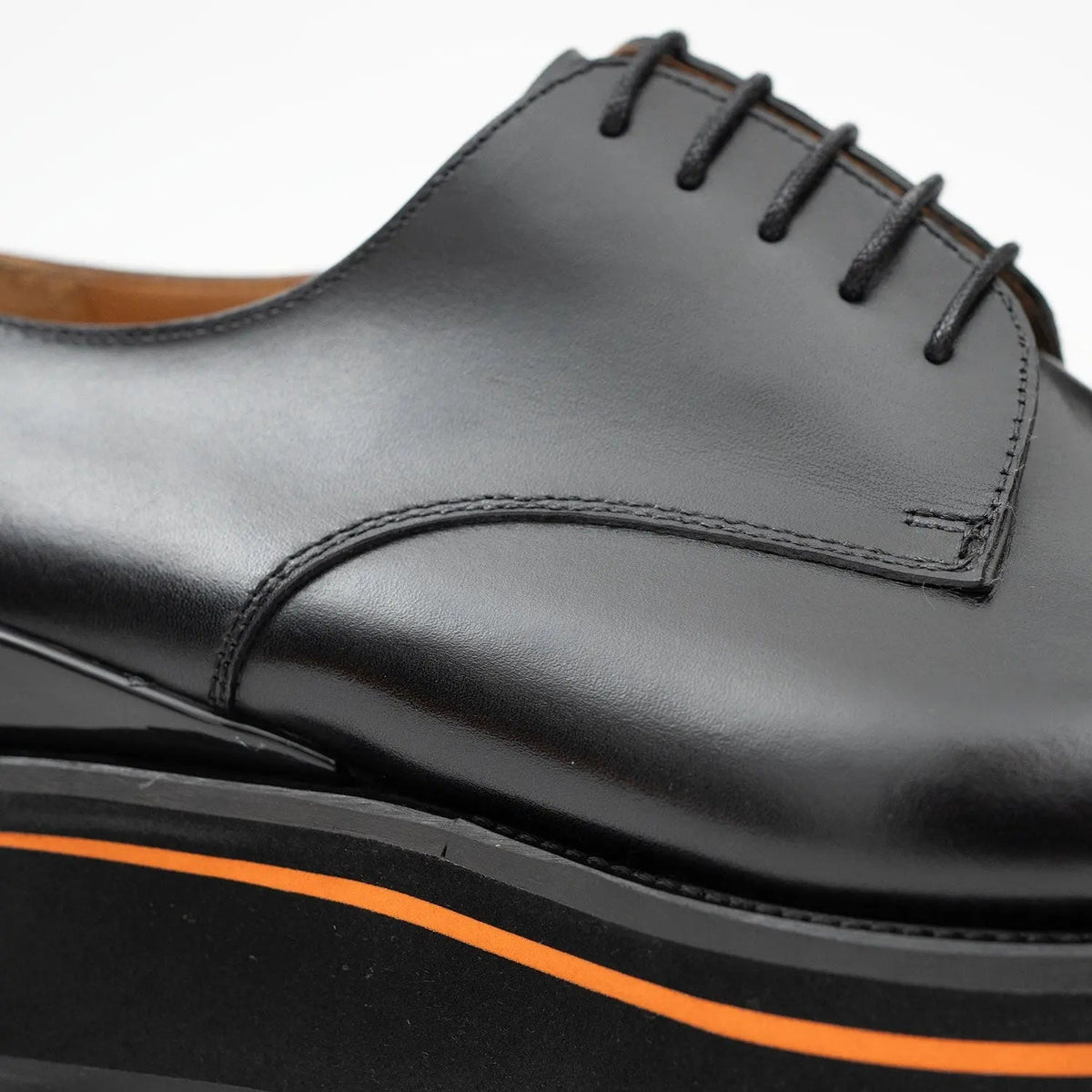 Black Platform Derby