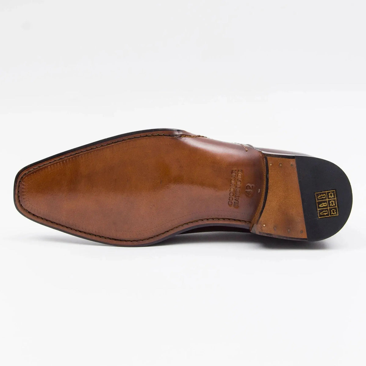Medallion Seam Oxford