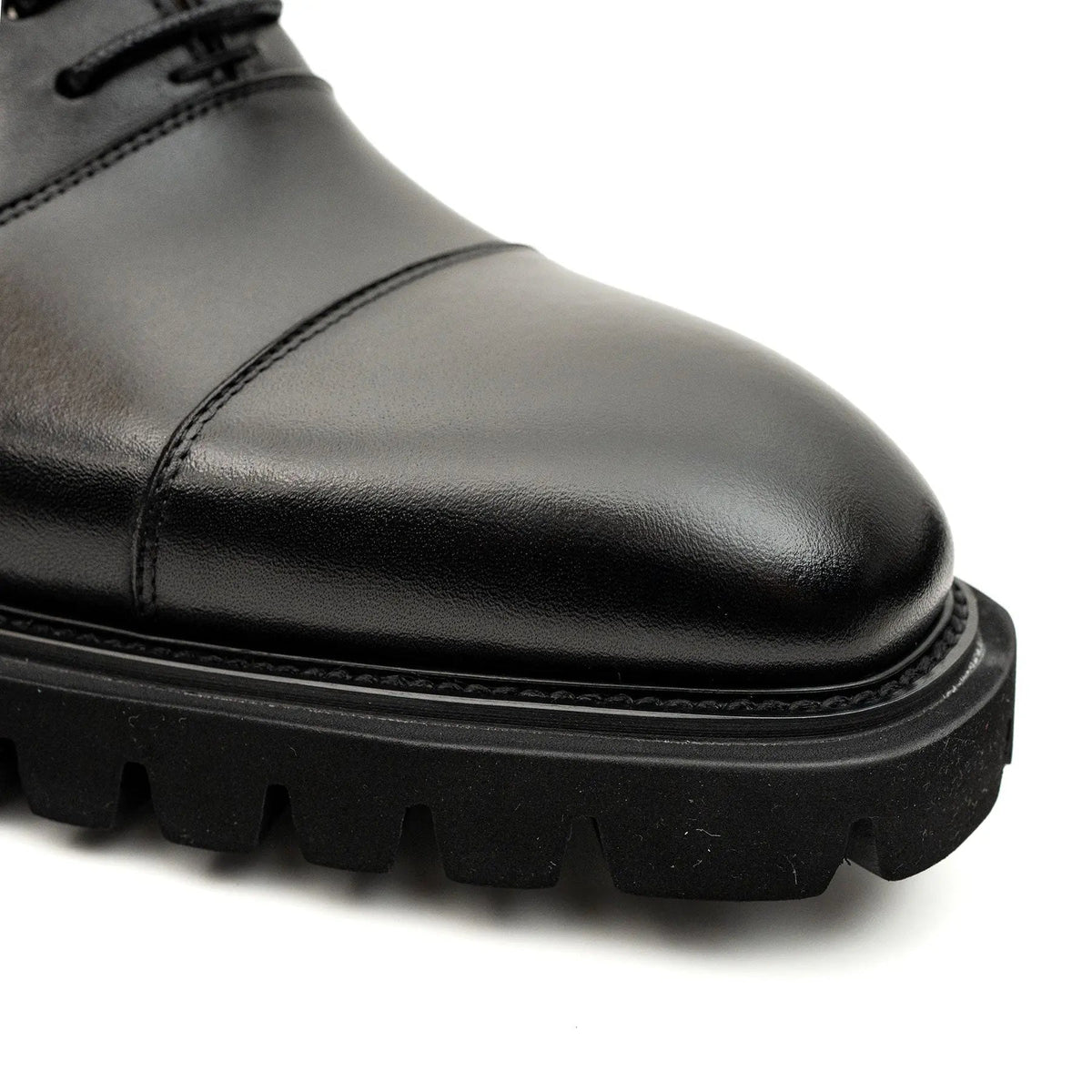 Black Calf Lug-Sole Oxford